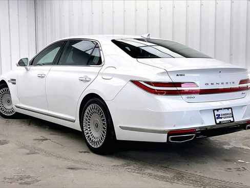 Used 2021 Genesis G90 3.3T Premium image 11