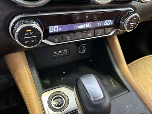 Used 2022 Nissan Sentra SV w/ SV Premium Package FWD image 22