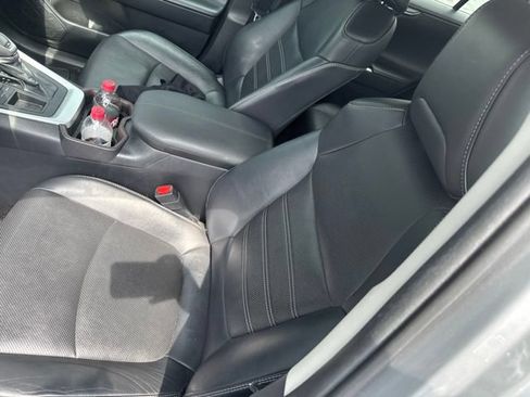 Used 2019 Toyota RAV4 Limited w/ Cold Weather Package FWD image 11