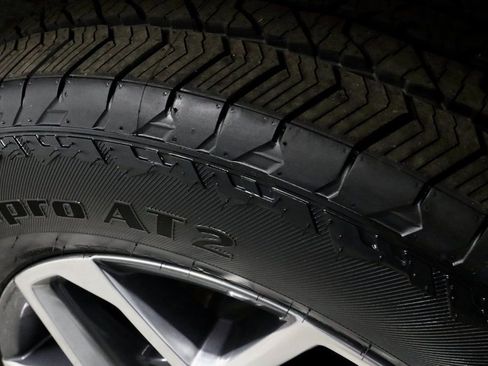 Used 2023 GMC Sierra 1500 SLT w/ SLT Premium Package image 19