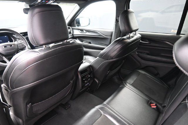 Used 2024 Jeep Grand Cherokee Altitude AWD/4WD image 35