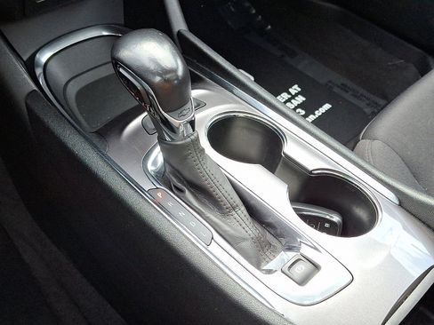 Used 2022 Chevrolet Malibu LT w/ Midnight Edition image 18