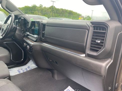 Used 2023 Chevrolet Silverado 1500 LT AWD/4WD image 8