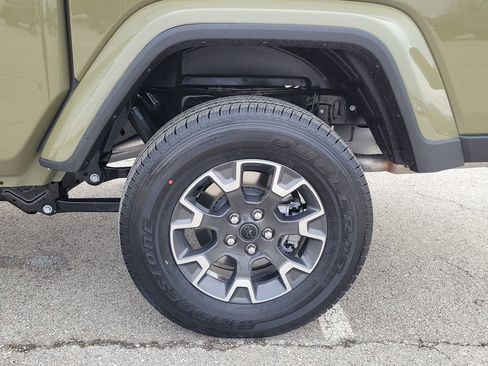 New 2026 Jeep Gladiator Sport AWD/4WD image 7