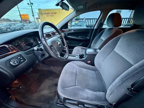 Used 2011 Chevrolet Impala LT image 12