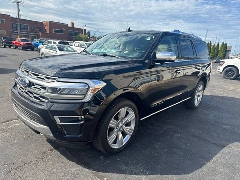 Used 2023 Ford Expedition Platinum AWD/4WD image 7