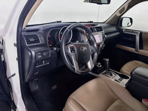 Used 2013 Toyota 4Runner Limited AWD/4WD image 10