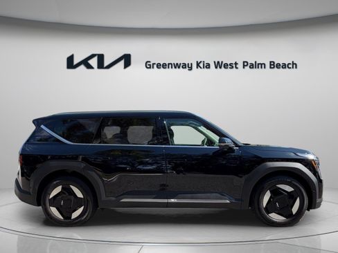 Certified 2026 Kia EV9 Wind AWD/4WD image 8