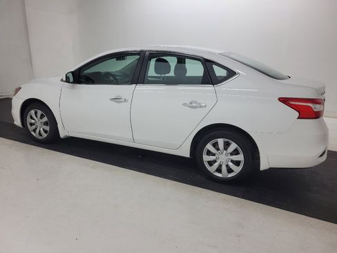 Used 2019 Nissan Sentra S FWD image 3