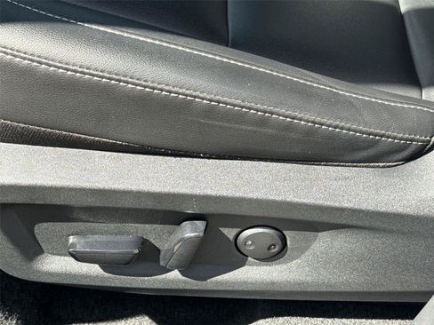 Used 2025 Nissan Murano SV AWD/4WD image 14