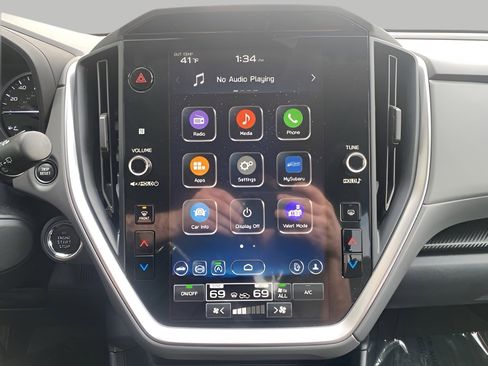 Used 2024 Subaru Crosstrek 2.0i Premium image 18