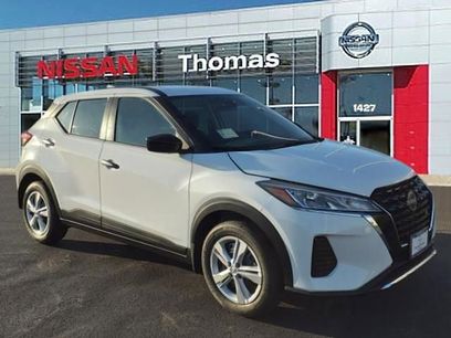 Used 2025 Nissan Kicks Play S