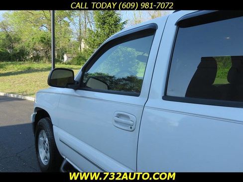 Used 2004 Chevrolet Tahoe LT w/ LT Preferred Equipment Group AWD/4WD image 25