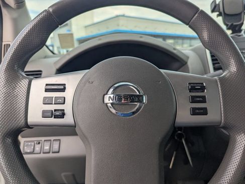 Used 2015 Nissan Frontier SV w/ SV Value Truck Package AWD/4WD image 21