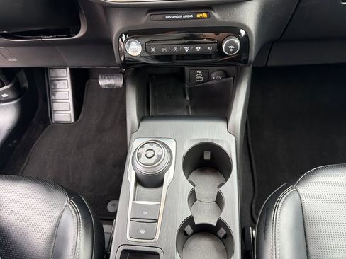 Used 2024 Ford Escape Platinum AWD/4WD image 34