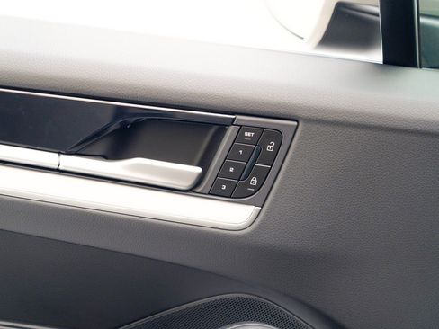 New 2026 Porsche Cayenne Coupe image 24