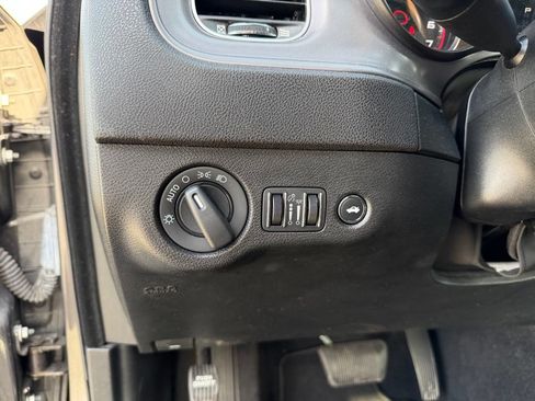 Used 2023 Dodge Charger SXT RWD image 13