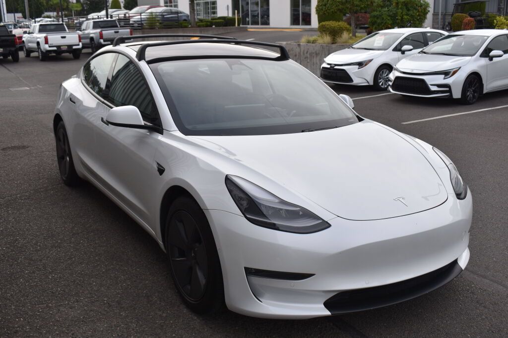 Used 2021 Tesla Model 3 Long Range AWD/4WD image 3