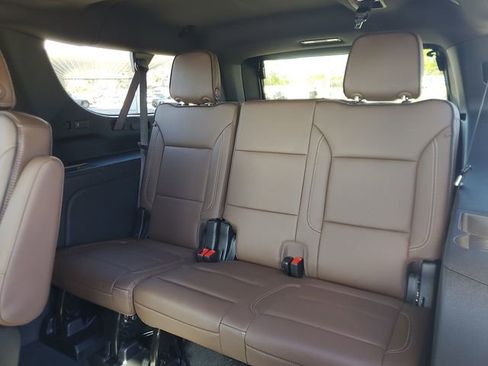 New 2026 Chevrolet Suburban High Country image 11