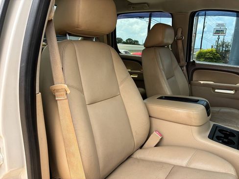 Used 2013 Chevrolet Silverado 1500 LTZ w/ LTZ White Diamond Edition AWD/4WD image 38