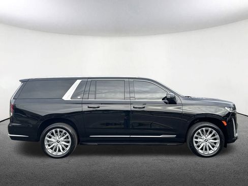 Used 2024 Cadillac Escalade ESV Premium Luxury image 7
