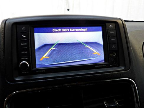 Used 2018 Dodge Grand Caravan SE FWD image 15