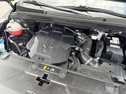Used 2023 Kia Carnival SX FWD image 38