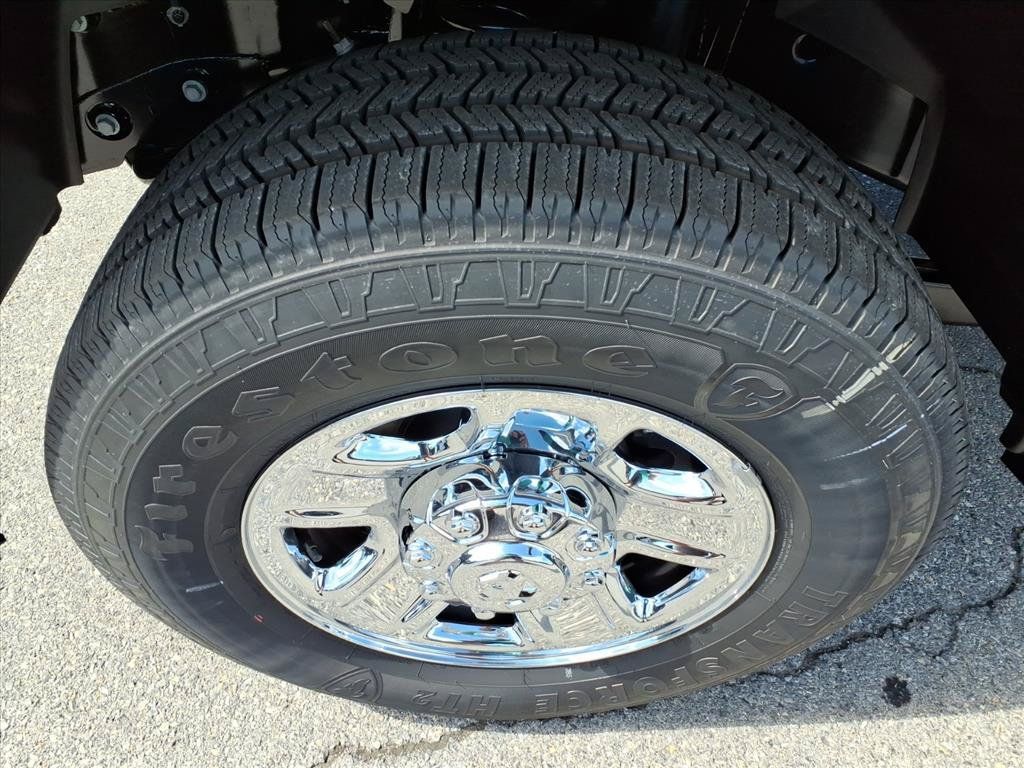 New 2026 RAM 2500 Tradesman w/ Chrome Appearance Group AWD/4WD image 10