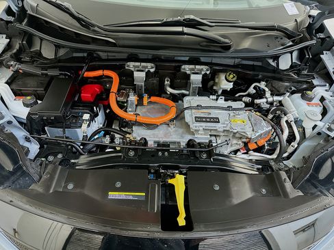 Used 2024 Nissan Ariya AWD image 34