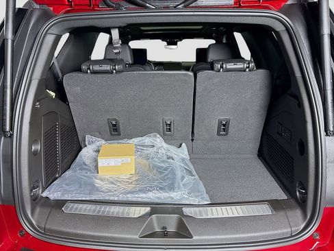 New 2026 GMC Yukon Denali w/ Advanced Technology Package image 28