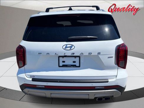 Used 2023 Hyundai Palisade Limited AWD/4WD image 5