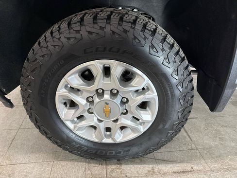 Used 2024 Chevrolet Silverado 2500 LT AWD/4WD image 59