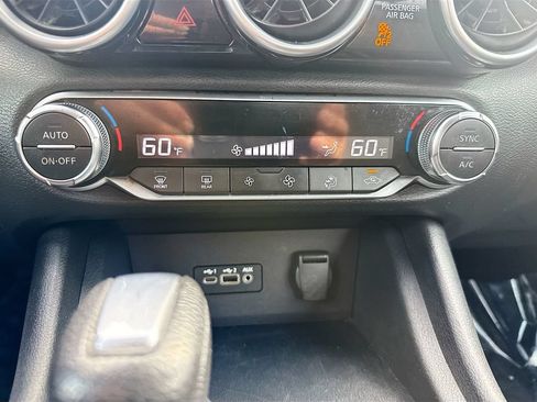Used 2021 Nissan Sentra SV FWD image 17
