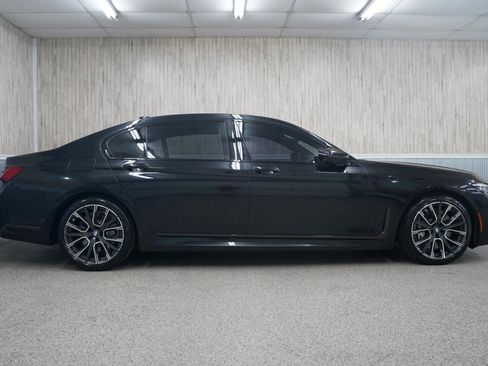 Used 2020 BMW 750i xDrive w/ Executive Package AWD/4WD image 6