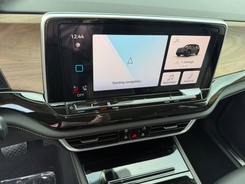 New 2026 Volkswagen Atlas SE image 12