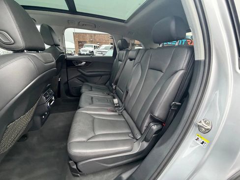 Used 2018 Audi Q7 3.0T Prestige image 12