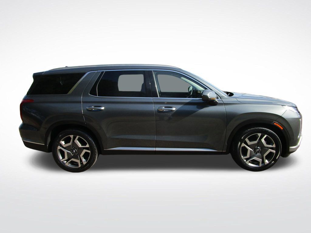 Used 2024 Hyundai Palisade Limited FWD image 8