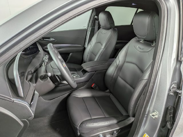 Used 2024 Cadillac XT4 Premium Luxury w/ Cold Weather Package AWD/4WD image 16