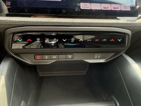 New 2026 Jeep Cherokee Laredo AWD/4WD image 24