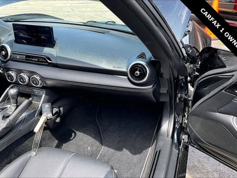 Used 2025 MAZDA MX-5 Miata RF Grand Touring RWD image 23