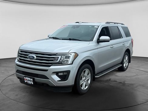 Used 2019 Ford Expedition XLT w/ Equipment Group 202A AWD/4WD image 4