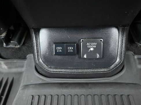 Used 2021 Toyota Highlander Limited image 32