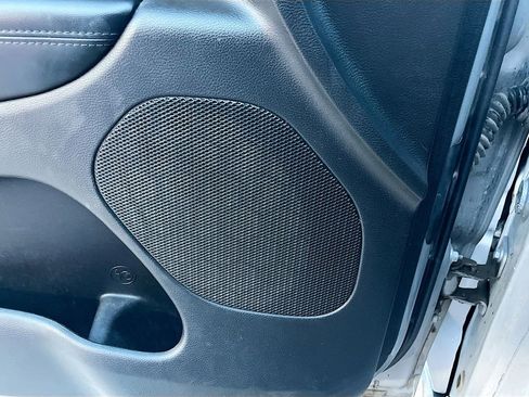 Used 2018 Jeep Grand Cherokee Limited image 18