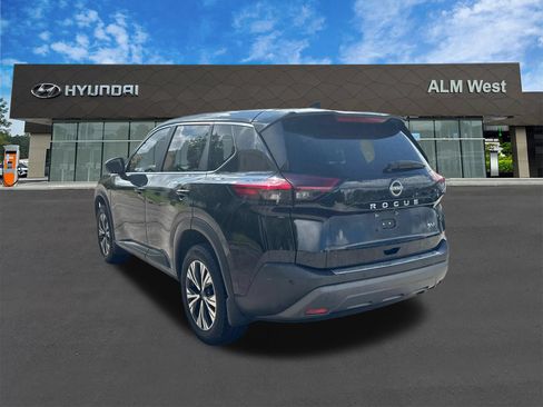 Used 2023 Nissan Rogue SV FWD image 7