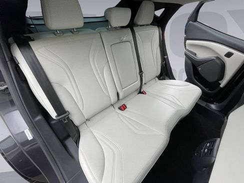 Used 2022 Ford Mustang Mach-E Premium image 18