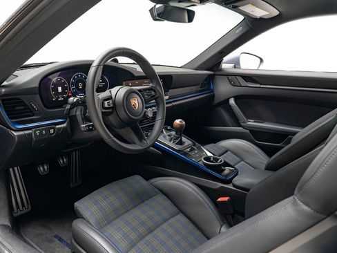 Used 2026 Porsche 911 Carrera T RWD image 2