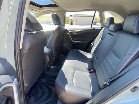 Used 2022 Toyota RAV4 XLE Premium AWD/4WD image 24