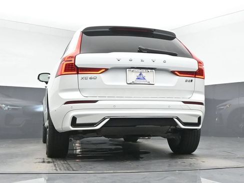Used 2024 Volvo XC60 B5 Plus w/ Protection Package Premier AWD/4WD image 15