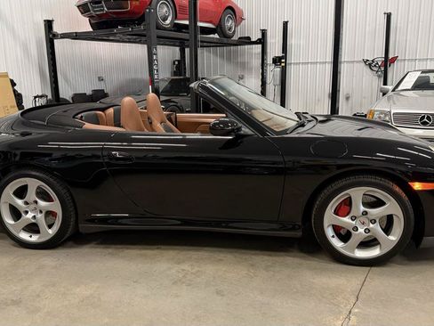 Used 2004 Porsche 911 Carrera 4S AWD/4WD image 15