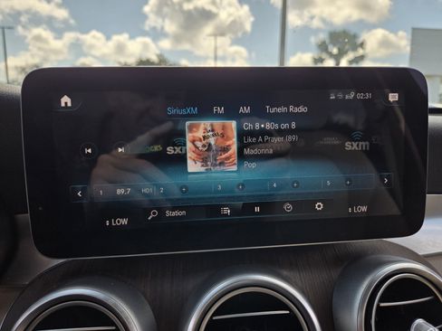 Used 2022 Mercedes-Benz GLC 300 4MATIC image 24